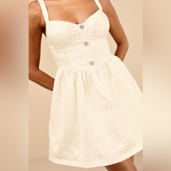 NWT Lulus Charmingly Precious Cream Pleated Textured Bustier Mini Dress, Small - Picture 4 of 16